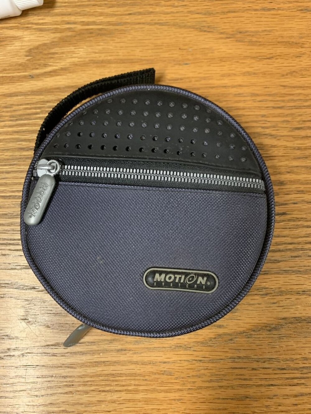 CD Holder with Zipper